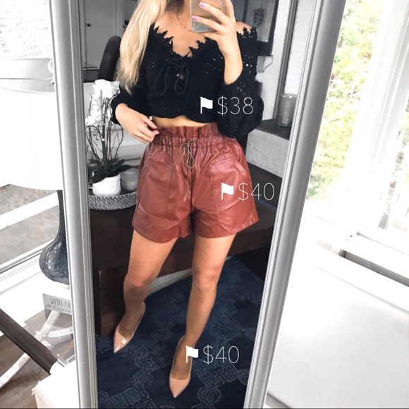 🆕 BLACK PERFORATED LONG SLEEVE TIE FRONT CROP TOP - Picture 7 of 13